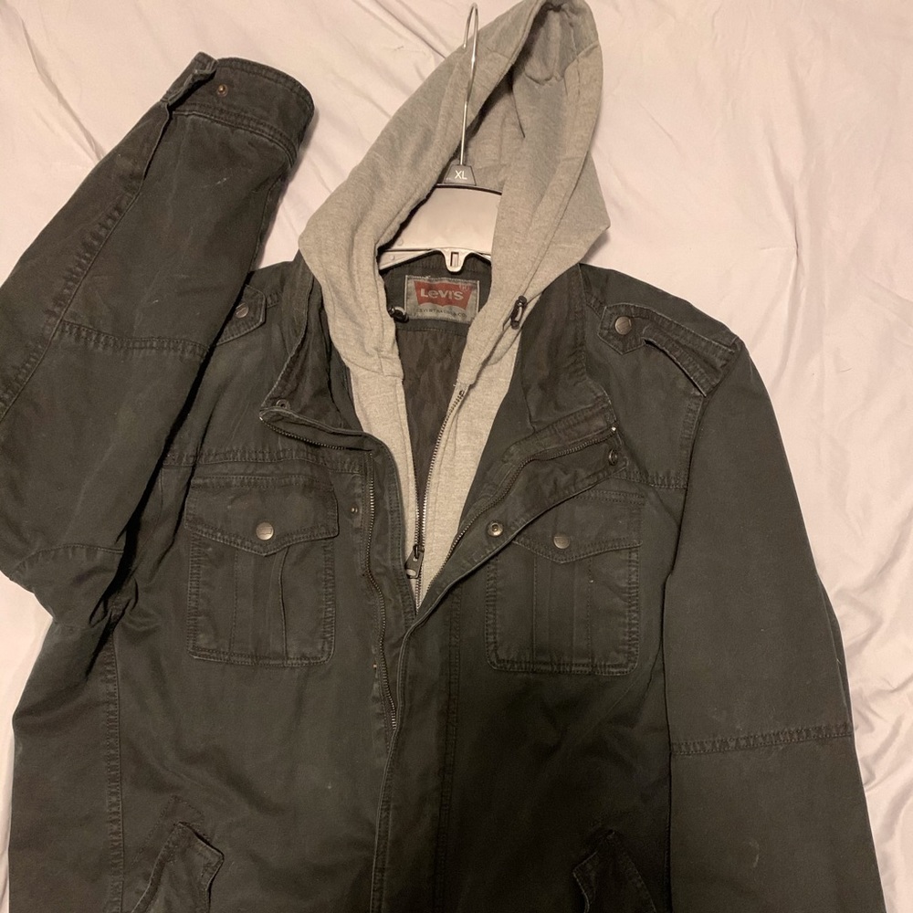 XL Levi’s jacket